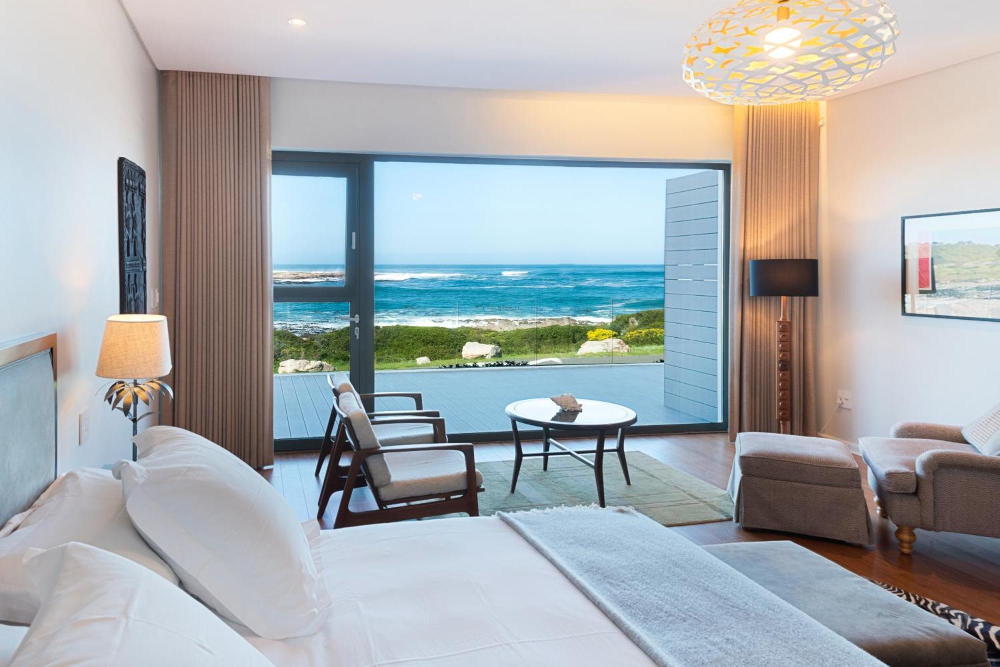 Schulphoek Seafront House Hermanus Exterior photo A room at the hotel