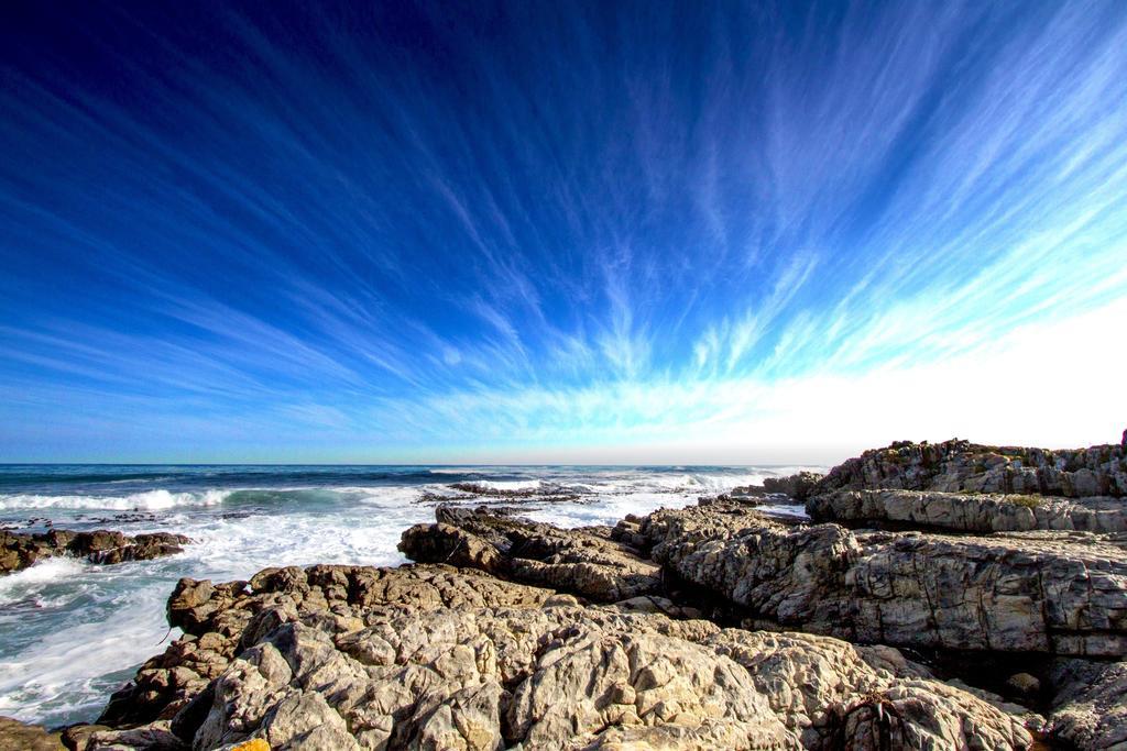 Schulphoek Seafront House Hermanus Exterior photo The coast of the Gulf of Baraka