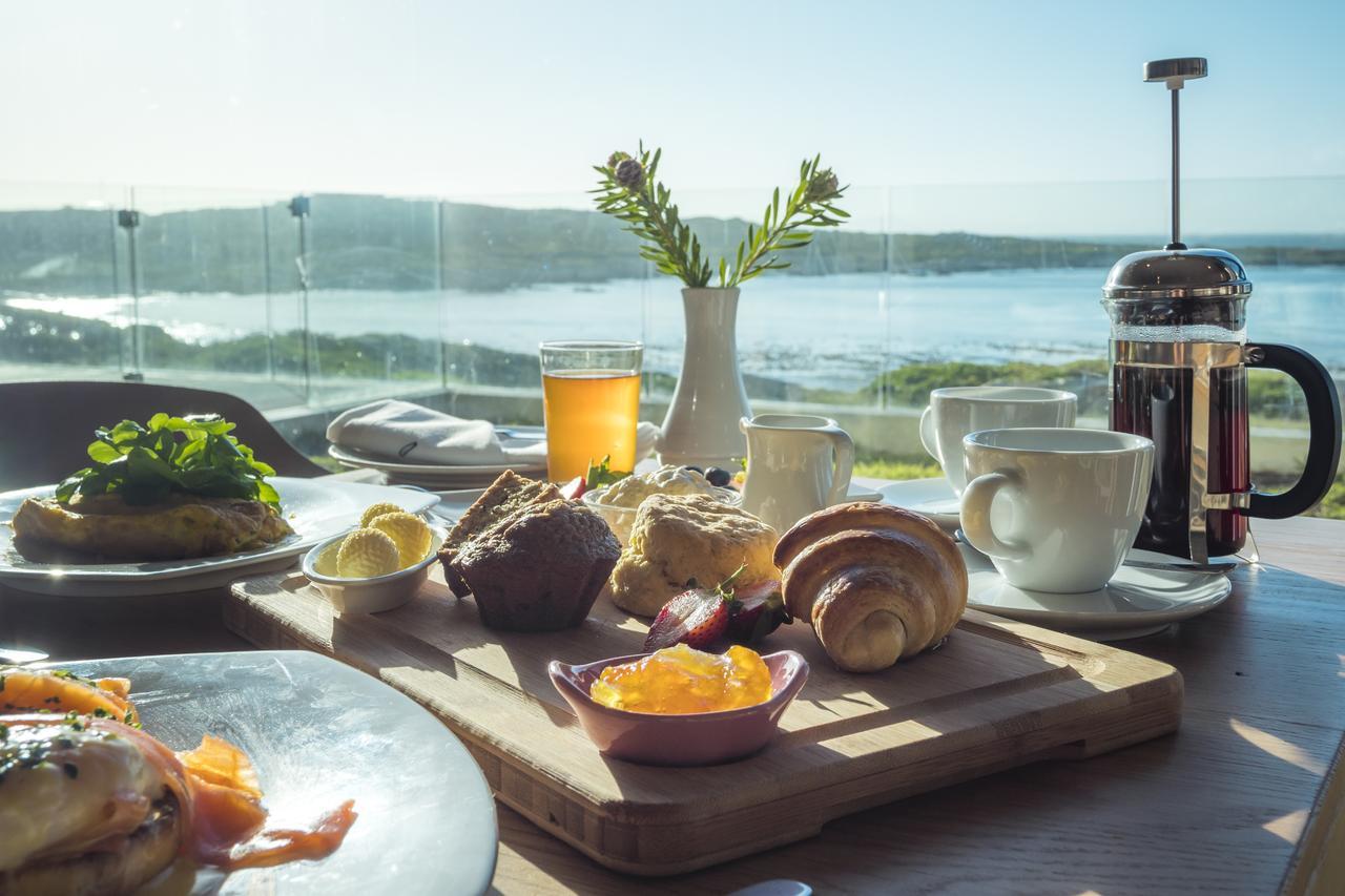 Schulphoek Seafront House Hermanus Exterior photo Breakfast at the Old Head Hotel