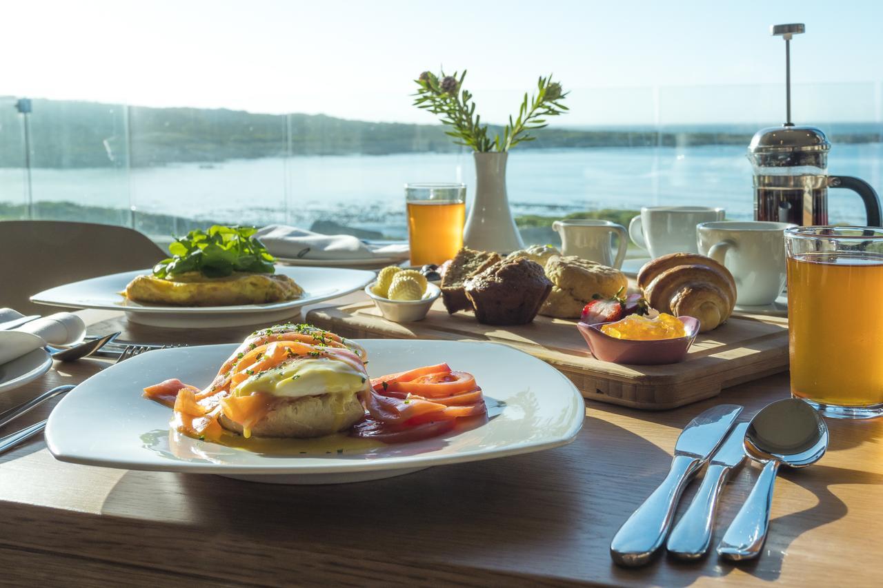 Schulphoek Seafront House Hermanus Exterior photo Breakfast at the hotel