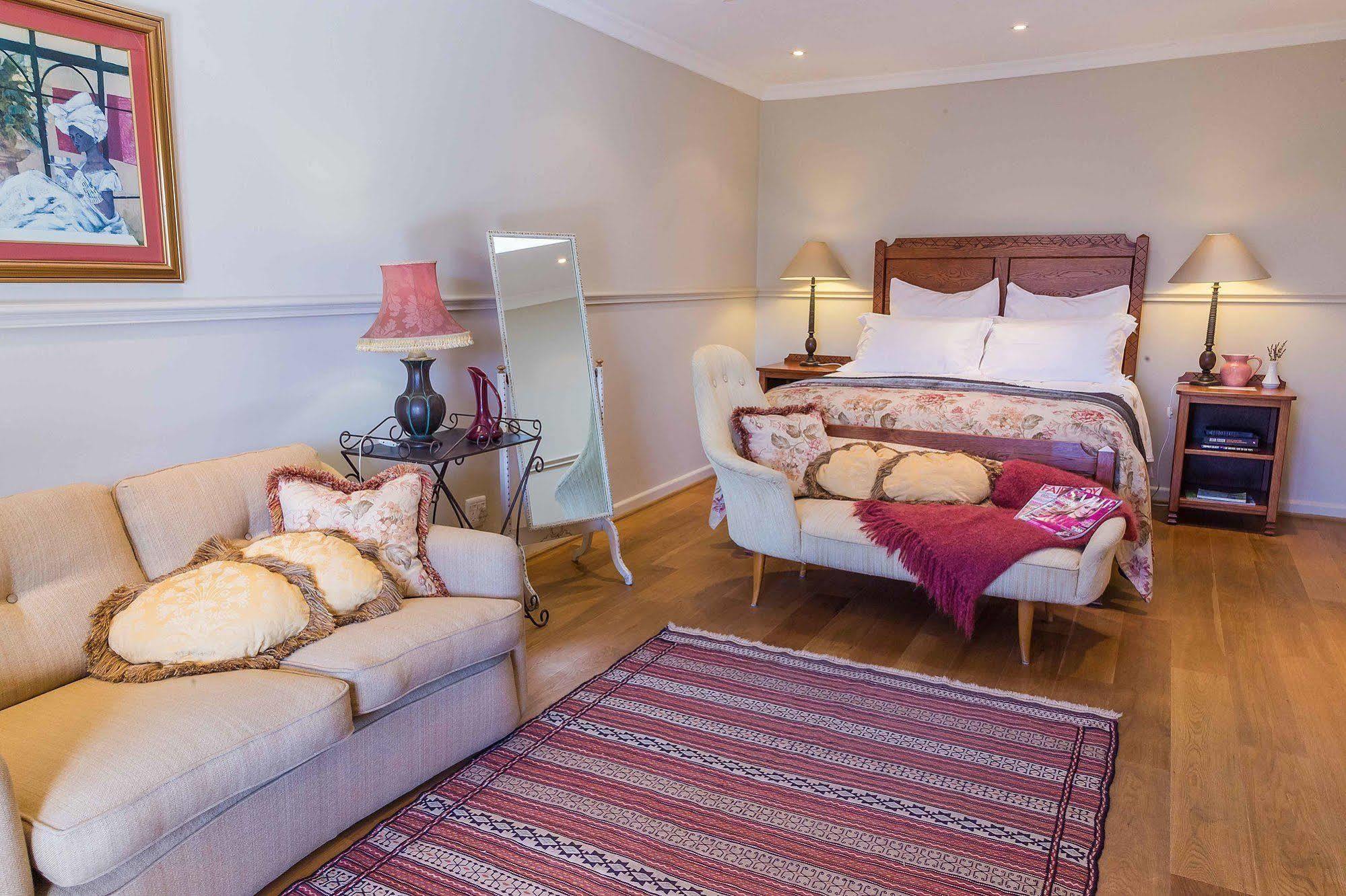 Schulphoek Seafront House Hermanus Exterior photo A bedroom at the hotel